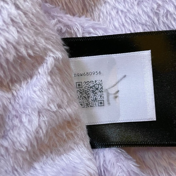 The North Face Women’s Osito Jacket In Lavender Fog - Picture 6 of 8